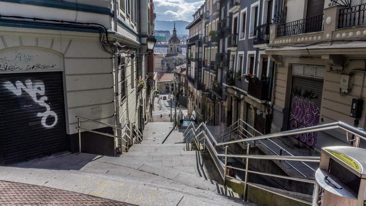 Bonito Y Espacioso Piso En Bilbao. Centro Exterior photo